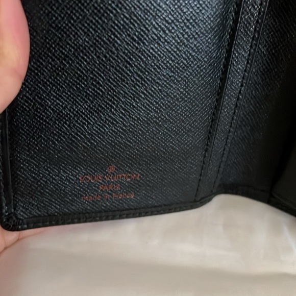 Authentic 💯 LV Black Epi Kisslock Wallet - Picture 6 of 12